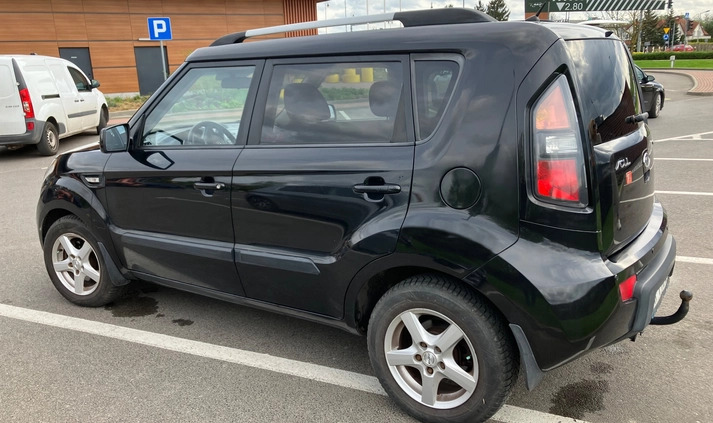 Kia Soul cena 21500 przebieg: 248000, rok produkcji 2011 z Dzierżoniów małe 92